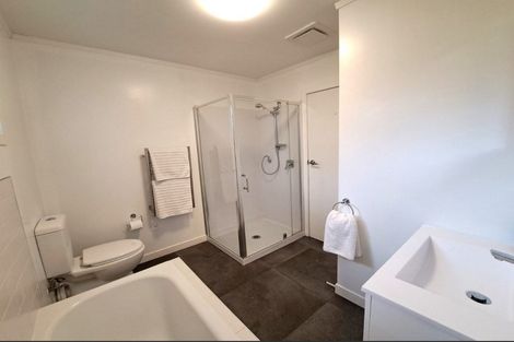 Photo of property in 12 Wilkinson Way, Browns Bay, Auckland, 0630