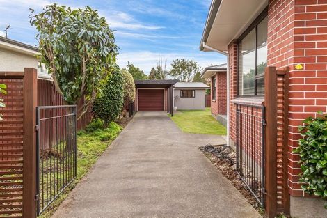 Photo of property in 25 Toorak Avenue, Avonhead, Christchurch, 8042