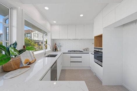 Photo of property in 355 East Coast Road, Mairangi Bay, Auckland, 0630