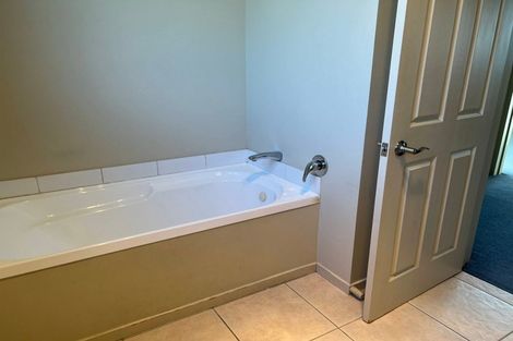 Photo of property in 49 Chesterfield Mews, Russley, Christchurch, 8042