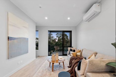 Photo of property in 16 Beach Road, Hobsonville, Auckland, 0616