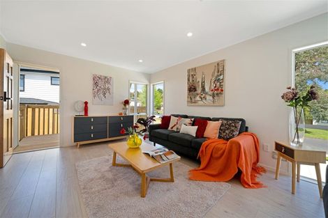 Photo of property in 6 Virgo Place, Kawaha Point, Rotorua, 3010