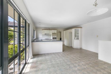 Photo of property in 2 Buckingham Place, Bethlehem, Tauranga, 3110