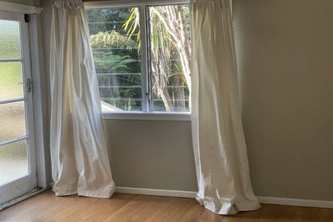 Photo of property in 19 Golf Road, New Lynn, Auckland, 0600