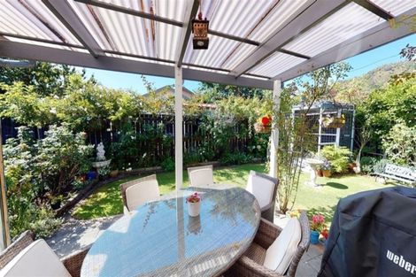 Photo of property in 14a Norton Park Avenue, Fairfield, Lower Hutt, 5011
