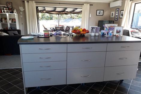 Photo of property in 7 Pokapu Place, Bethlehem, Tauranga, 3110