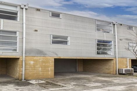 Photo of property in 132 Purchas Street, Edgeware, Christchurch, 8013