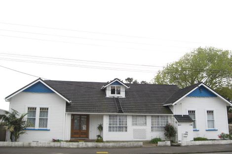 Photo of property in 5 Gilbert Street, New Plymouth, 4310