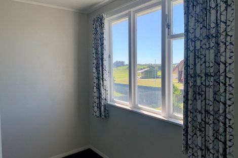 Photo of property in 26-28 Matipo Street, Castlecliff, Whanganui, 4501