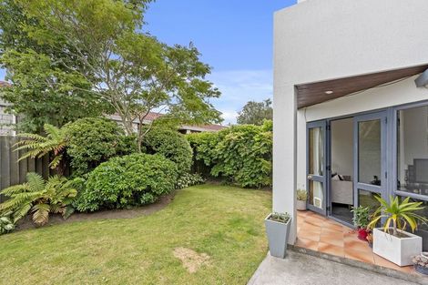 Photo of property in 2/96 Wainui Street, Riccarton, Christchurch, 8041