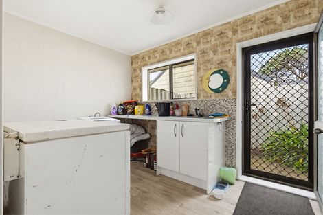 Photo of property in 10b Riverside Drive, Waiuku, 2123