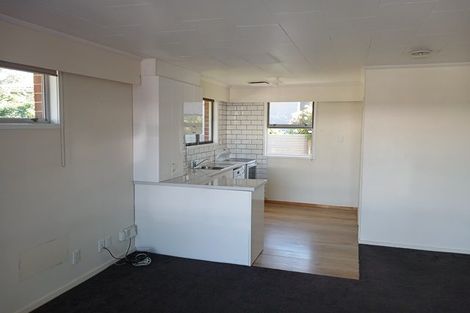 Photo of property in 1a Ruamahanga Crescent, Terrace End, Palmerston North, 4410