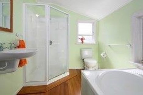 Photo of property in 27 Waikite Road, Welcome Bay, Tauranga, 3112