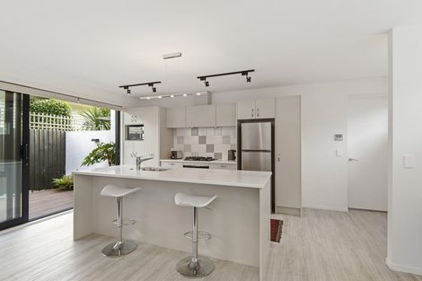 Photo of property in 9 Bartlett Street, Riccarton, Christchurch, 8011