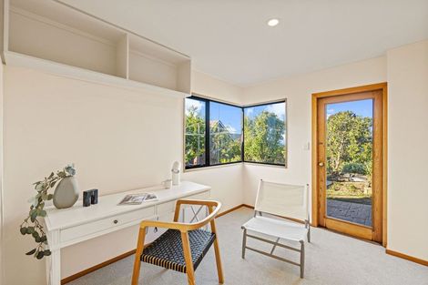 Photo of property in 10 Luxton Place, Mount Pleasant, Christchurch, 8081