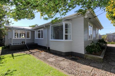 Photo of property in 225a Huatoki Street, Upper Vogeltown, New Plymouth, 4310