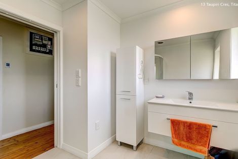 Photo of property in 11 Taupiri Crescent, Titahi Bay, Porirua, 5022