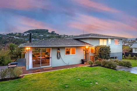 Photo of property in 5 Woolwich Close, Whitby, Porirua, 5024