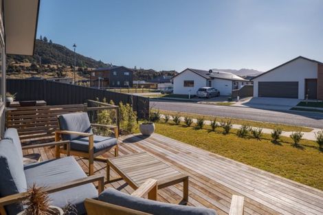 Photo of property in 60 Sherwin Avenue, Albert Town, Wanaka, 9305