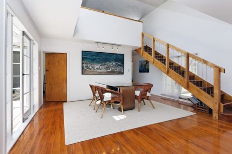 Photo of property in 17 Rayner Road, Piha, New Lynn, 0772