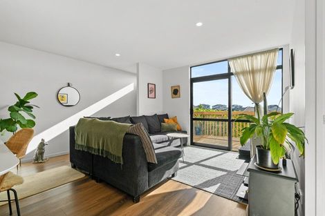 Photo of property in 3 Tarapuke Lane, Papakura, 2110