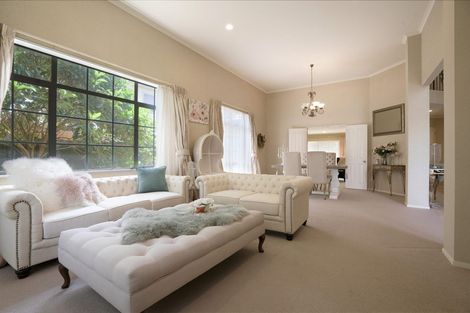 Photo of property in 8 Maybole Drive, Flat Bush, Auckland, 2016