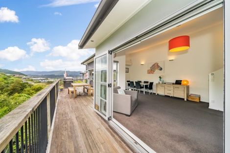 Photo of property in 20 Cosgrove Rise, Riverstone Terraces, Upper Hutt, 5018