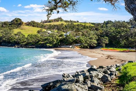 Photo of property in 34 Grand View Road, Leigh, 0985