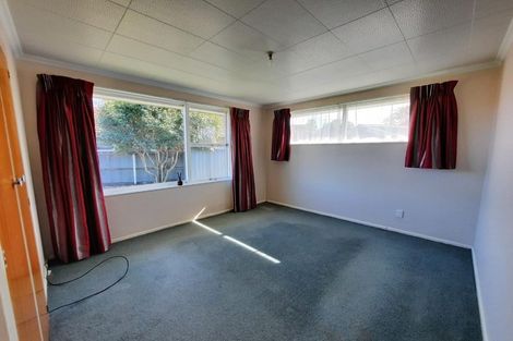 Photo of property in 4 Davidson Crescent, Hornby, Christchurch, 8042
