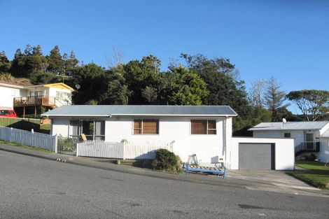 Photo of property in 12 Takanini Grove, Stokes Valley, Lower Hutt, 5019