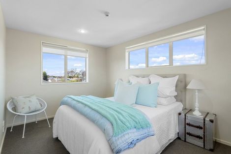 Photo of property in 126 Lincoln Road, Addington, Christchurch, 8024