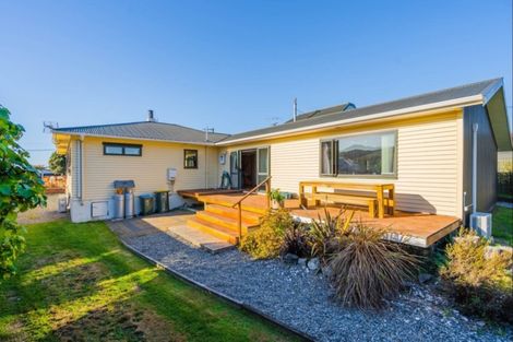 Photo of property in 4 Gray Street, Pukerua Bay, 5026