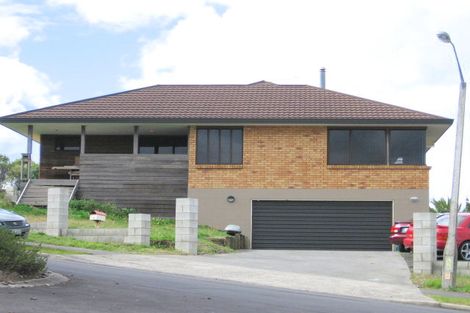 Photo of property in 16 Savoy Road, Orewa, 0931