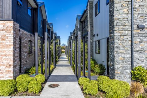 Photo of property in 11/10 Fathom Place, Te Atatu Peninsula, Auckland, 0610