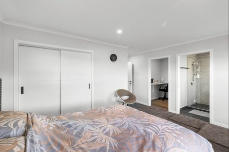 Photo of property in 230 Valley Views, Fitzherbert, Palmerston North, 4472