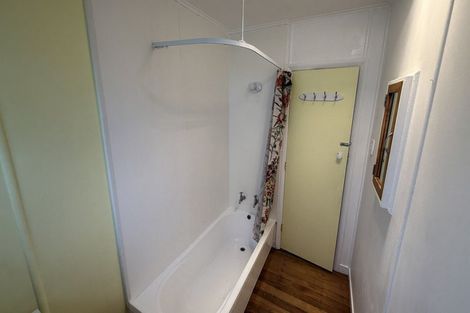 Photo of property in 24 Banks Street, Marfell, New Plymouth, 4310