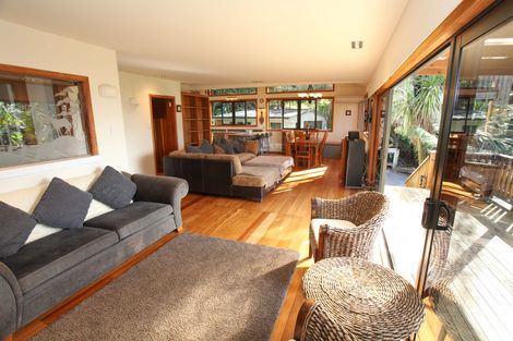 Photo of property in 104a Greenslade Road, Raglan, 3295