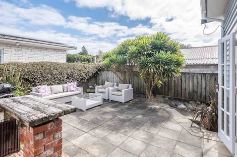 Photo of property in 53 Tiromoana Road, Raumati South, Paraparaumu, 5032