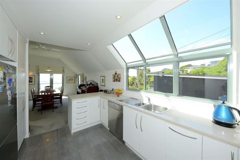 Photo of property in 185 Mount Pleasant Road, Mount Pleasant, Christchurch, 8081