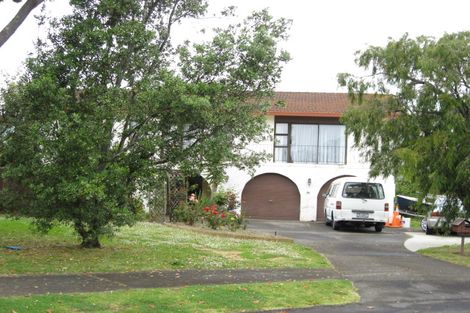 Photo of property in 15 Chipping Dale, Mangere Bridge, Auckland, 2022