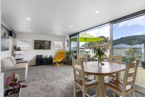 Photo of property in 202 Bond Street, Whangamata, 3620