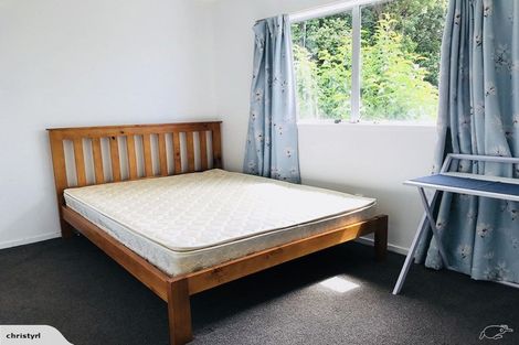 Photo of property in 1/26 Marlborough Avenue, Glenfield, Auckland, 0629