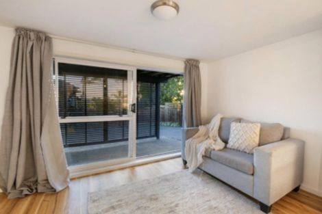 Photo of property in 1/40 Carlisle Road, Browns Bay, Auckland, 0630