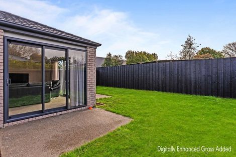 Photo of property in 12 Fairbairn Close, Halswell, Christchurch, 8025