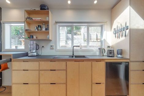 Photo of property in 11 Danube Street, Island Bay, Wellington, 6023