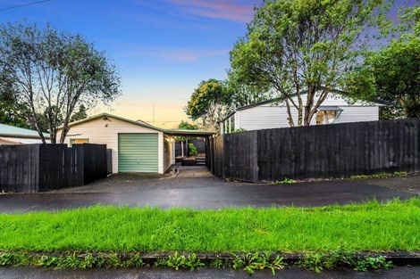 Photo of property in 1/48 Woodside Road, Massey, Auckland, 0614