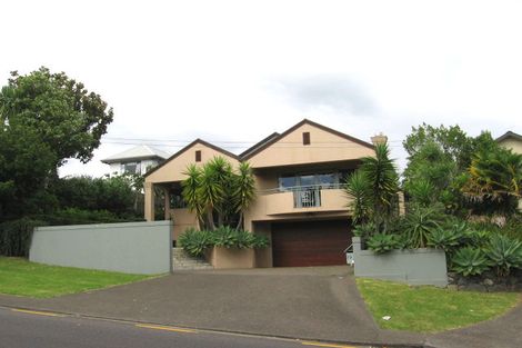 Photo of property in 19 Sylvan Avenue, Northcote, Auckland, 0627