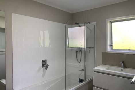 Photo of property in 3/157 Te Atatu Road, Te Atatu South, Auckland, 0610