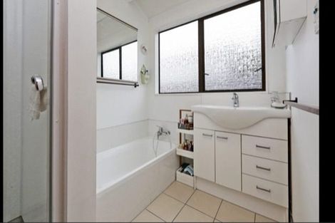 Photo of property in 2/8 Duart Road, Havelock North, 4130