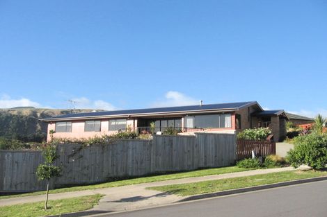 Photo of property in 3 Charlotte Way, Raumati South, Paraparaumu, 5032